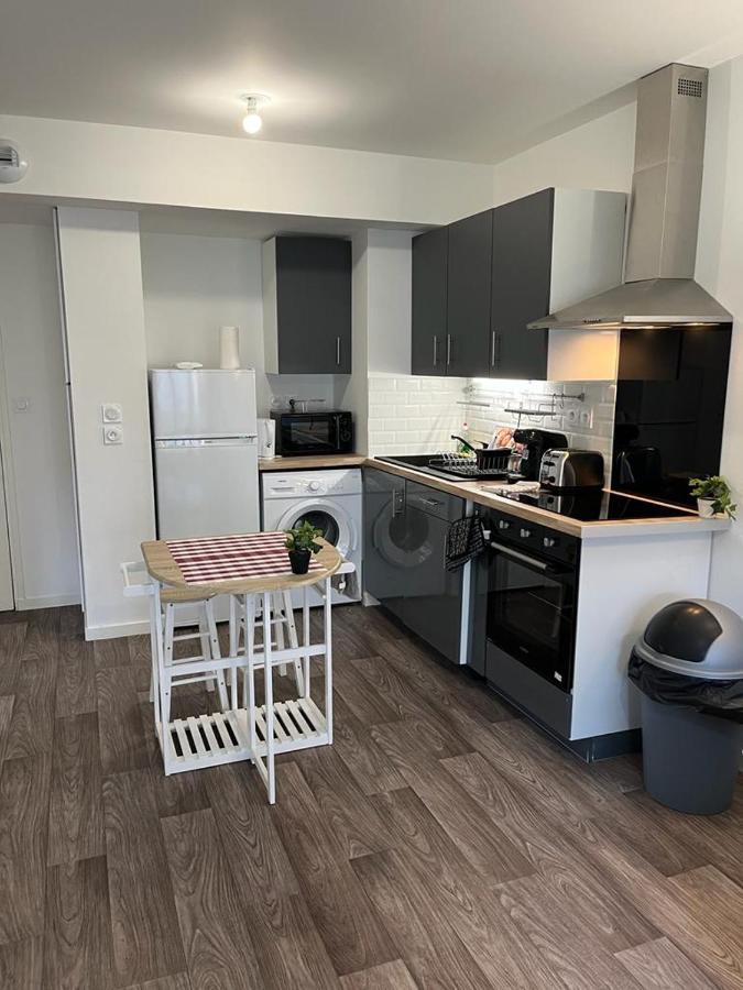 Appartement F2 De Haut Standing En Hypercentre Avec Jardin Prive A 270 M De La Gare De Mantes ! Exteriér fotografie